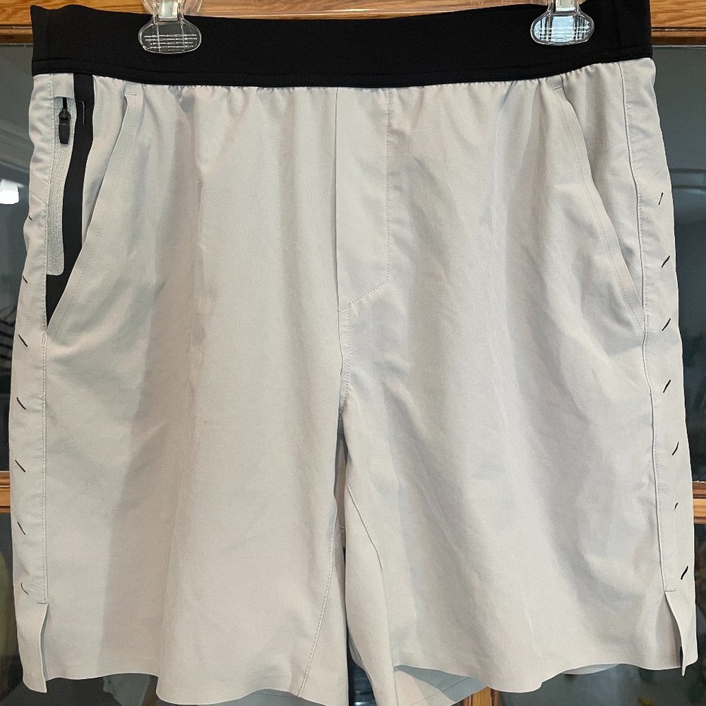 Men's Ten Thousand Interval Short with Lining (Large, 7") Light Grey